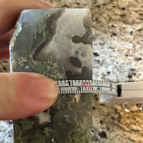 Green Moss Agate and White Crystal Tower - Picture 4 of 9